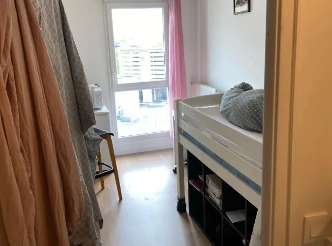 Super Chambre Avec Bureau
