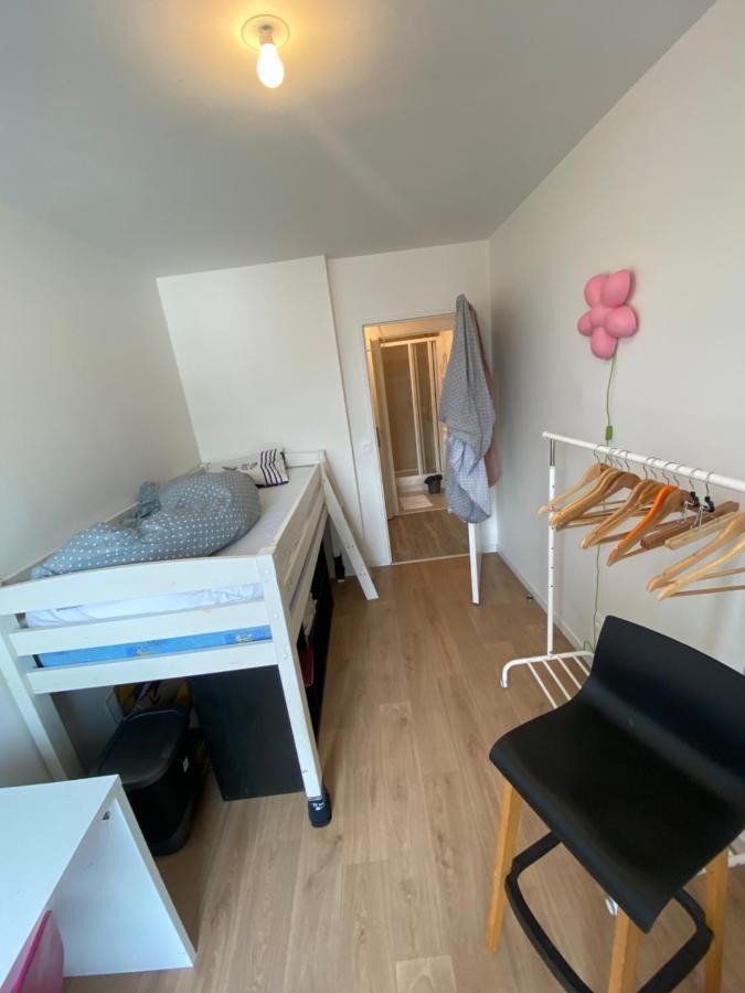 Super Avec Bureau Séjour chez l'habitant Courcouronnes